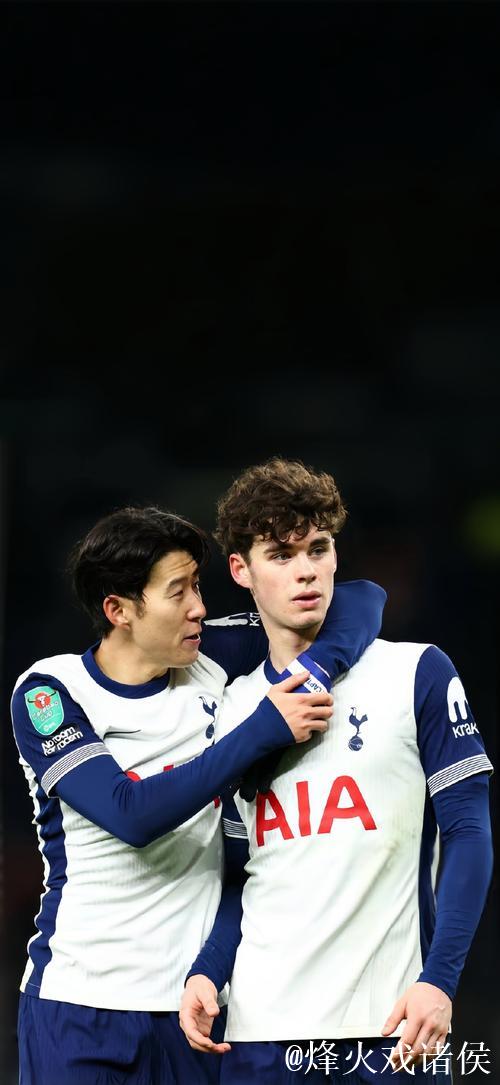 库杜斯：表现需提升；阿奇-格雷渴望控球让我欣慰